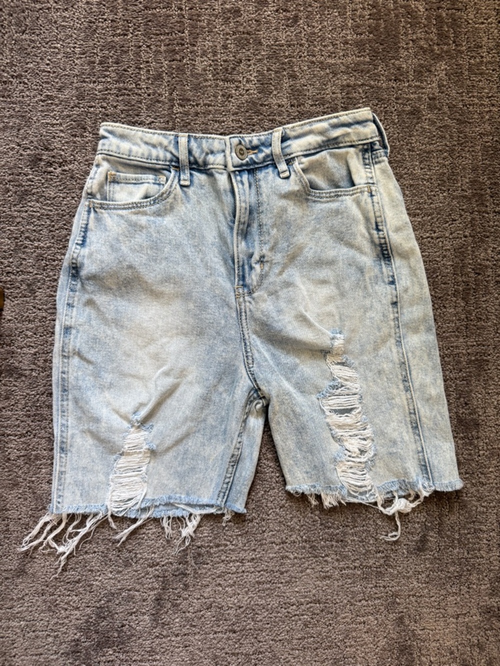 Hollister Ultra High-Rise Distressed Bermuda Denim Shorts size 1/25